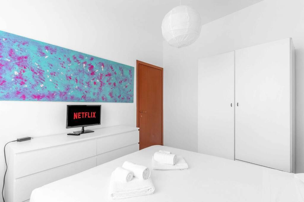 Funny Flat With Balcony In Milan